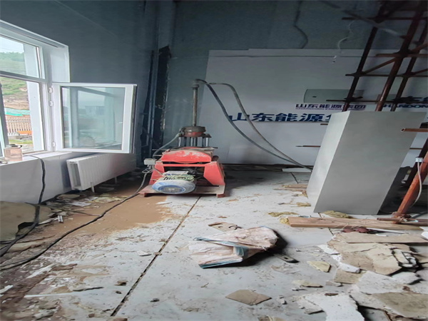 大田镇地基基础下沉墙体裂缝加固注浆顶升施工